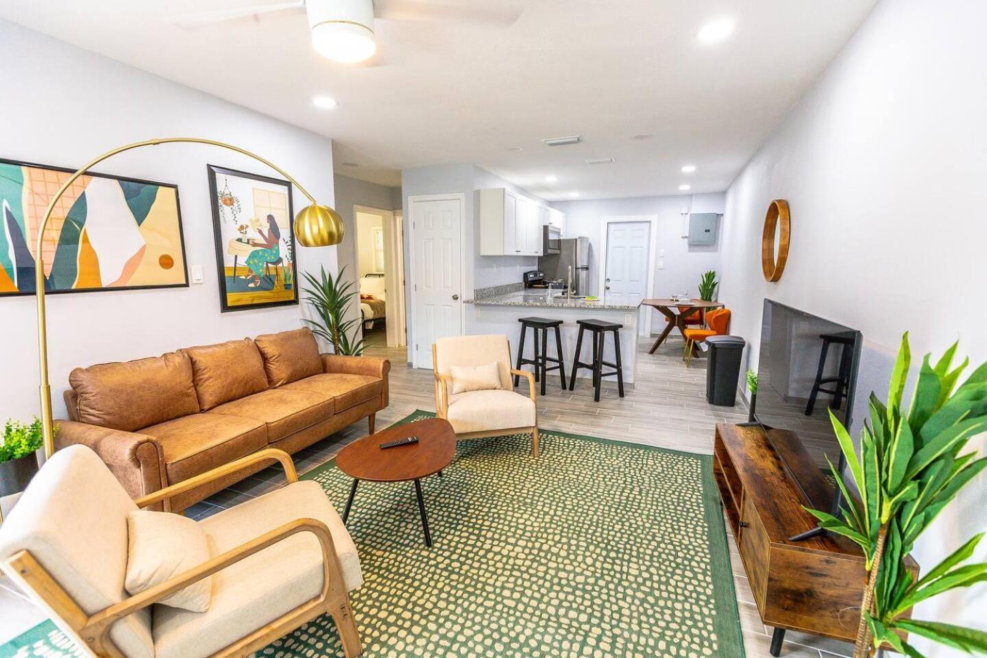 Trendy Home By Jet Skis, Parks & Art Hotspots ساراسوتا المظهر الخارجي الصورة